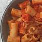 video recipe: pasta with tomato and thin chili threads on the top
